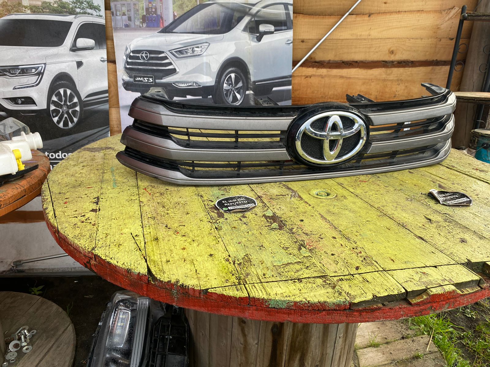 Mascarilla toyota hilux